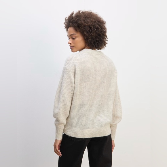 Everlane The Cocoon Crew in Alpaca Lightweight Sweater Almond Color size XXS - Picture 10 of 15